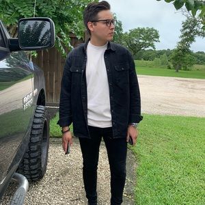 Meet your Posher, Eugenio